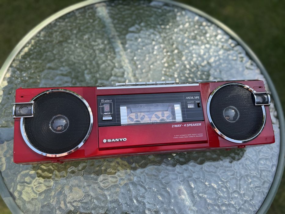 Продам магнитолу Sanyo M-7770K