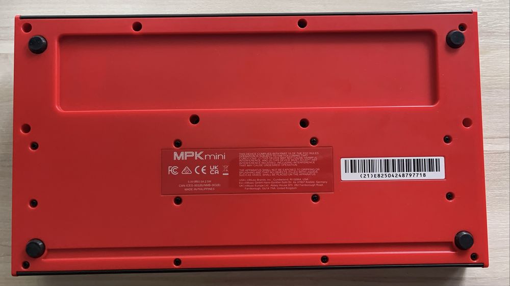 AKAI Professional MPK mini MIDI-клавиатура