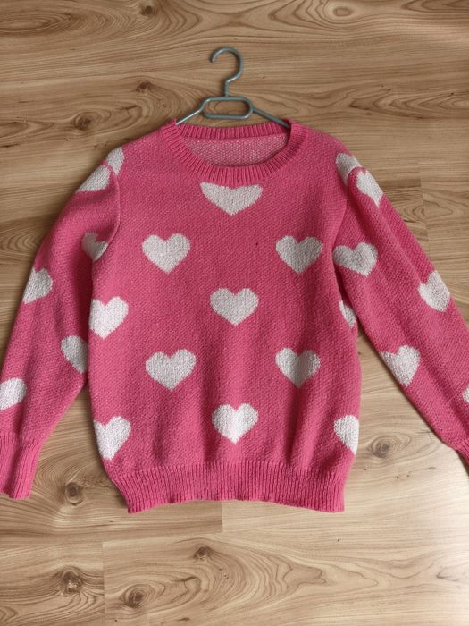 Sweter damski w serduszka
