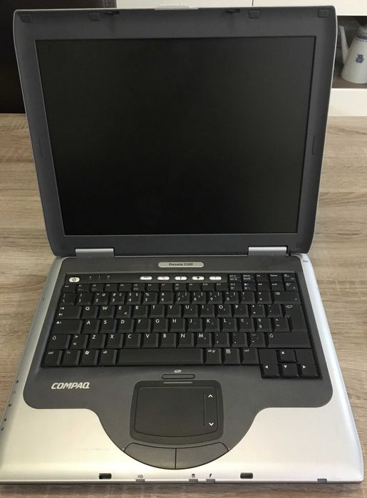 Compaq Presario 2100 Laptop64739573884419121