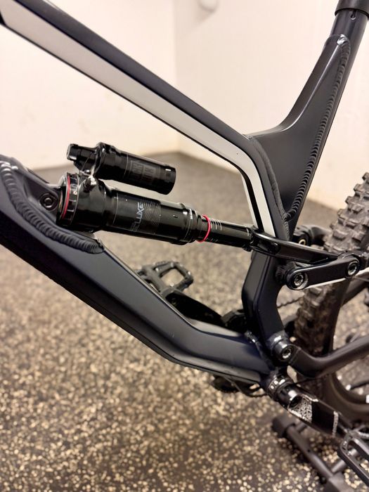Canyon Torque 2021 - Sram GX | RS Lyrik | RS Super Deluxe | RaceFace