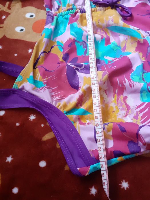 Bikini gora od kostiumu 52/54 w biuscie 140 cm