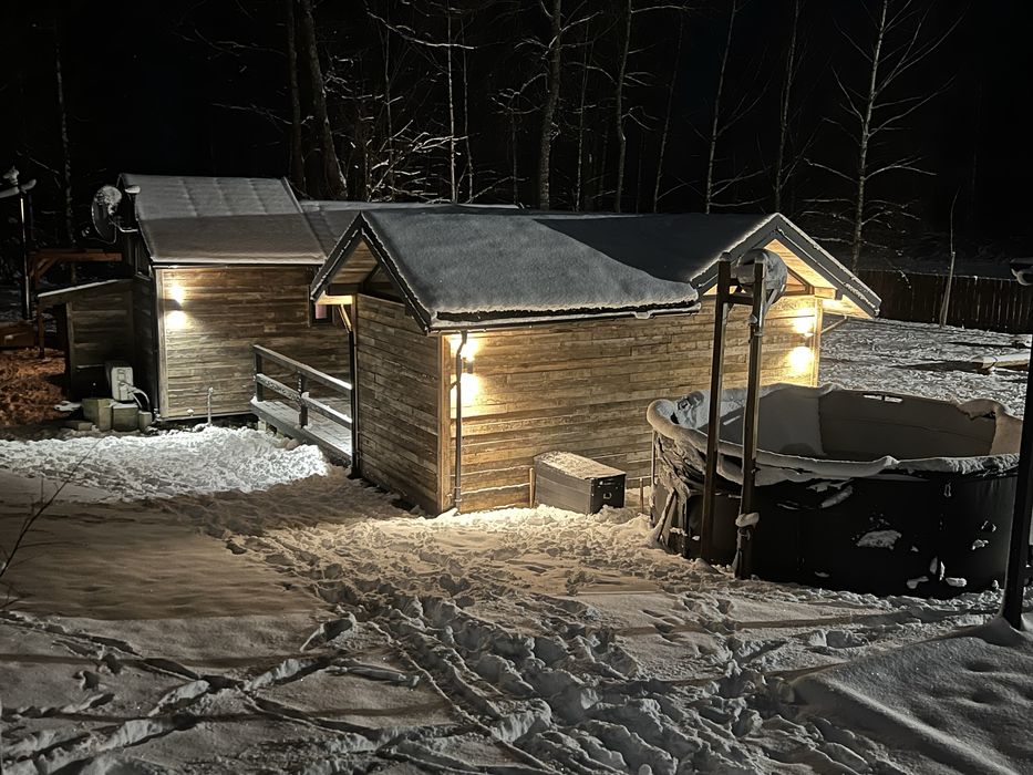 Mazury Noclegi KSIĄŻKO CHATKA Najpiękniejszych Nocy z JACUZZI