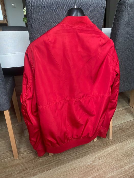 kurtka wiatrówka / idealny stan / pull and bear