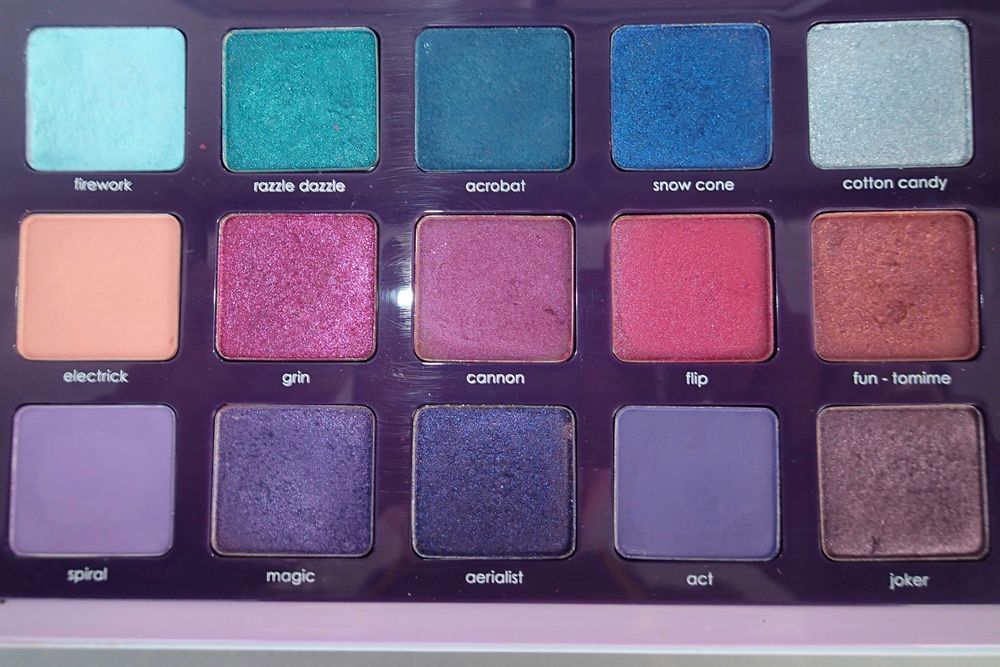 Natasha Denona paleta + 15 dużych cieni