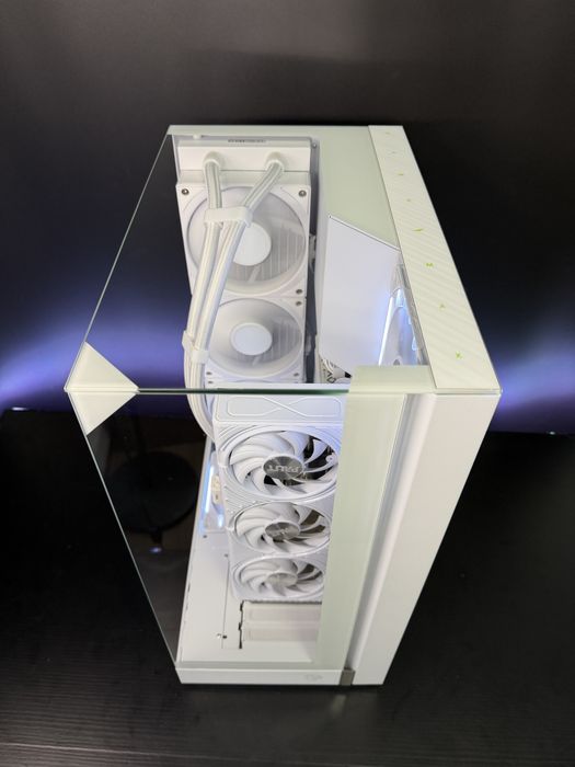 Digital PC Esport Mars | Ryzen 7 7800X3D + RTX5070