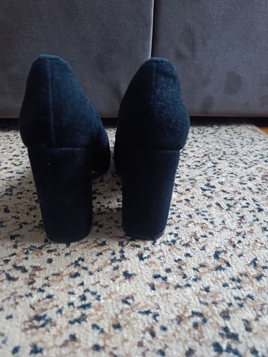 Натуральні замшеві туфлі