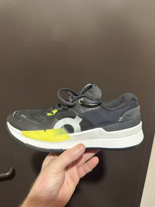 On cloud кросівки для тенісу