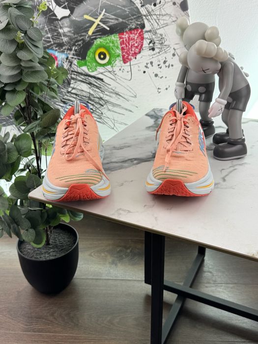 Кросівки Hoka Bondi X 42 розмір Е16474