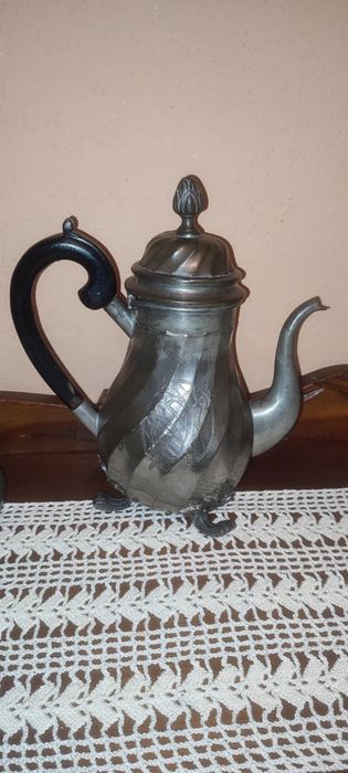Conjunto de bule e potes em estanho - vintage