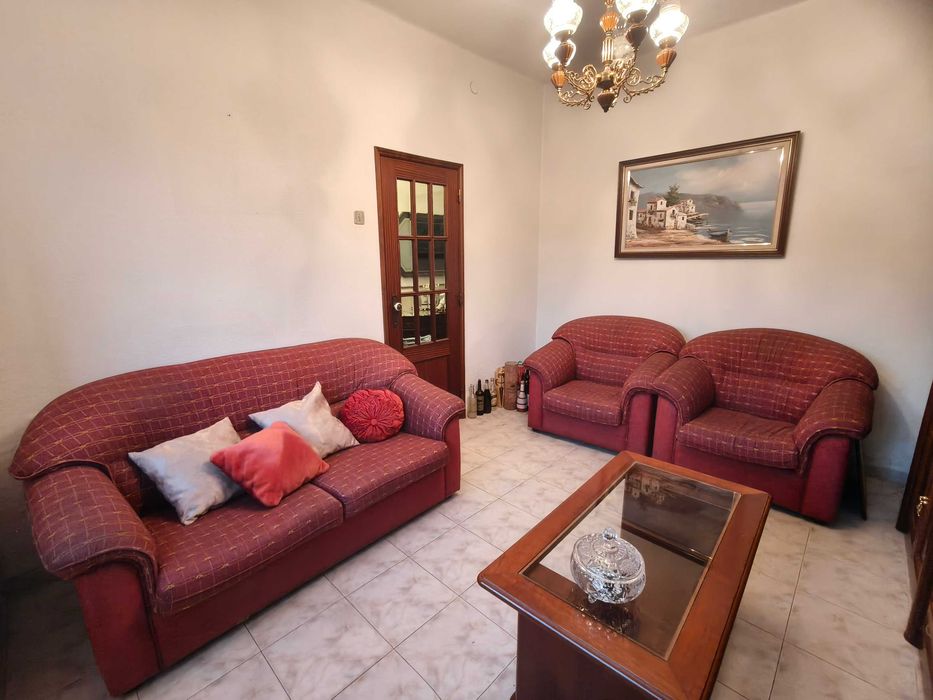 1 Sofá grande e 2 Poltronas