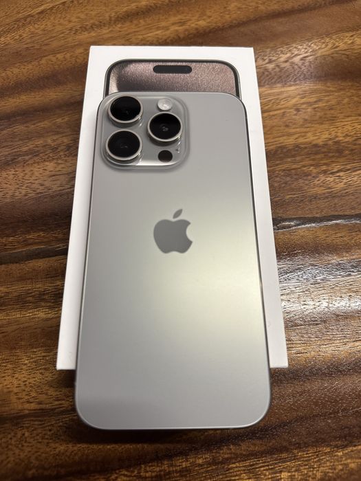 iPhone 15 Pro 256GB Natural Titanium
