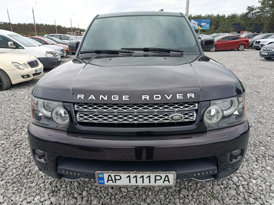 Range Rover Sport 2012 года 3.0 турбодизель полная комплектация в идеальном состоянии