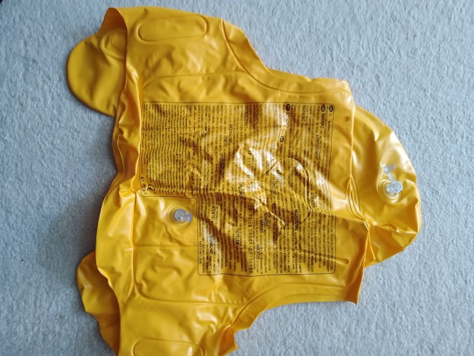 Надувной жилет, купальник