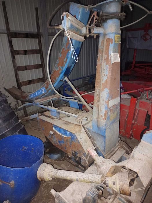 Máquina de silar milho444363453372180481