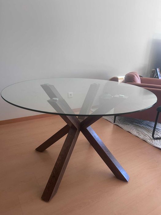 Mesa de jantar com 5 cadeiras