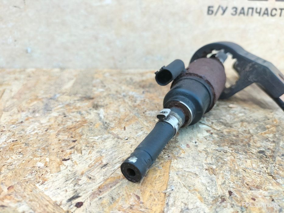 Volvo XC70 2007-2016 топливный насос автономки Webasto 6G91-3D350-VBD