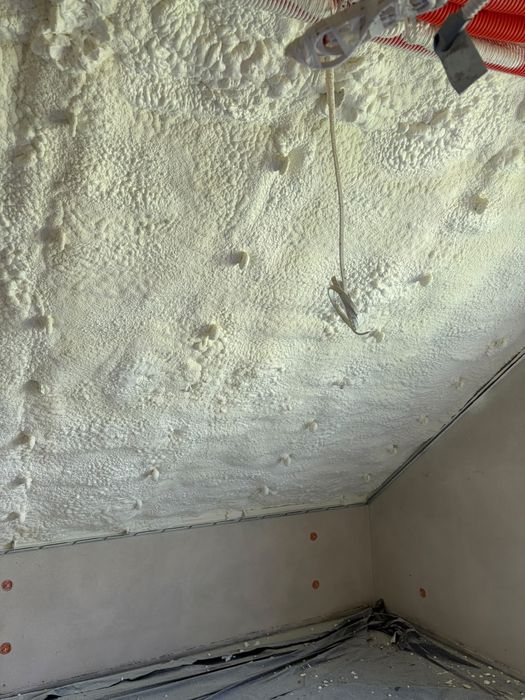 Ocieplenie pianą PUR | Izolacja poddaszy | Śląsk i Małopolska