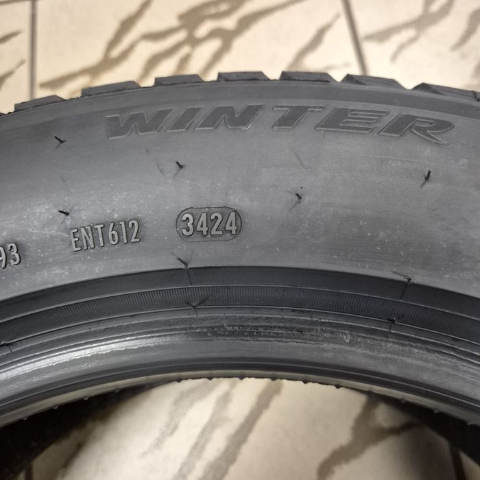 225/55R17 Pirelli Sottozero 3 Run Flat