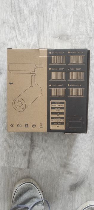 Foco led para calha monofásico