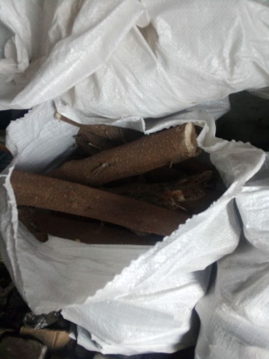 Продам дрова рубані, у мішках, вишня, вяз та акація. Ціна 150 гривень
