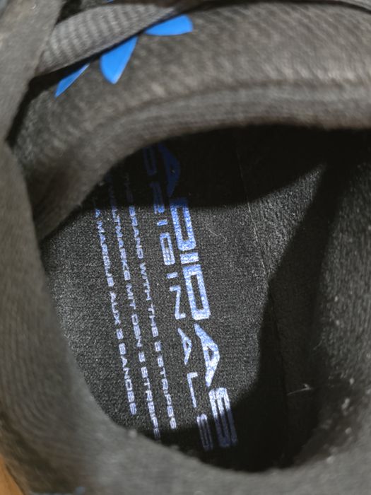 Sapatilhas Adidas Adi2000