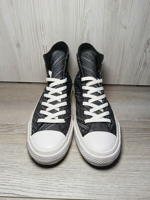 Converse.            .