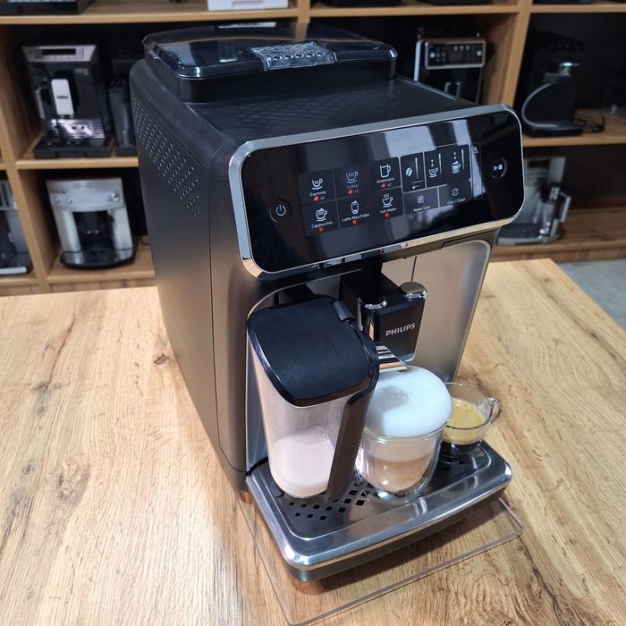 Кавомашина Philips LatteGo (EP3246)