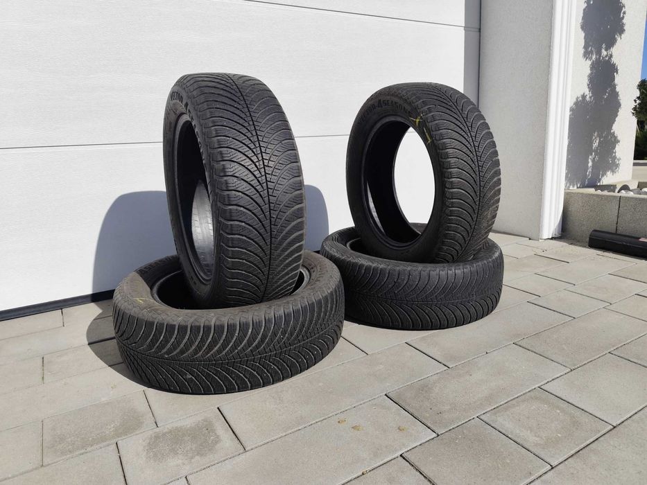 Opony 17" wielosezonowe