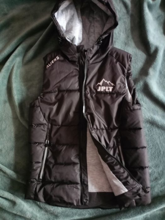 Жилетка  на хлопчика 158 р