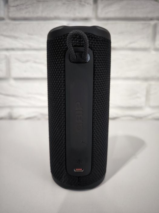 Портативна колонка JBL GRIP 16W