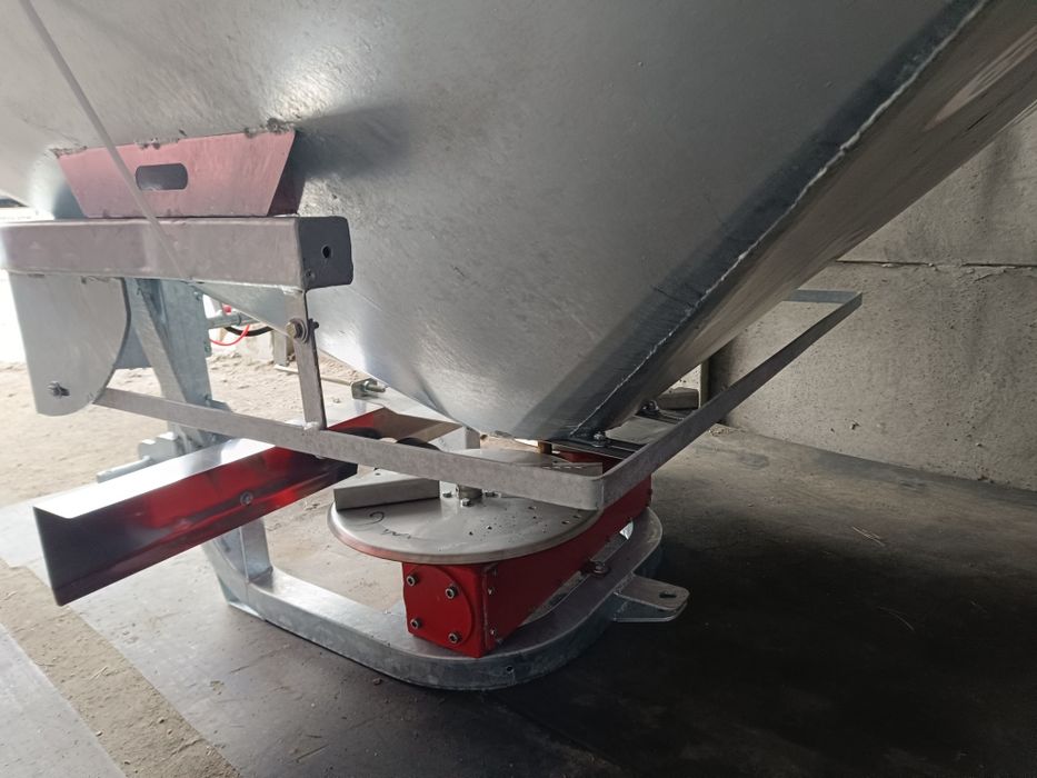 Rozsiewacz nawozu ABRA,hydraulika,ocynkowany 600L 800 Tuszyn Koło Rawa