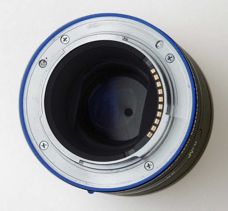 ZEISS Loxia 50mm f/2 Planar T* - відмінна мануальна 50-ка для Sony E