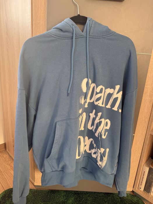 Niebieska bluza