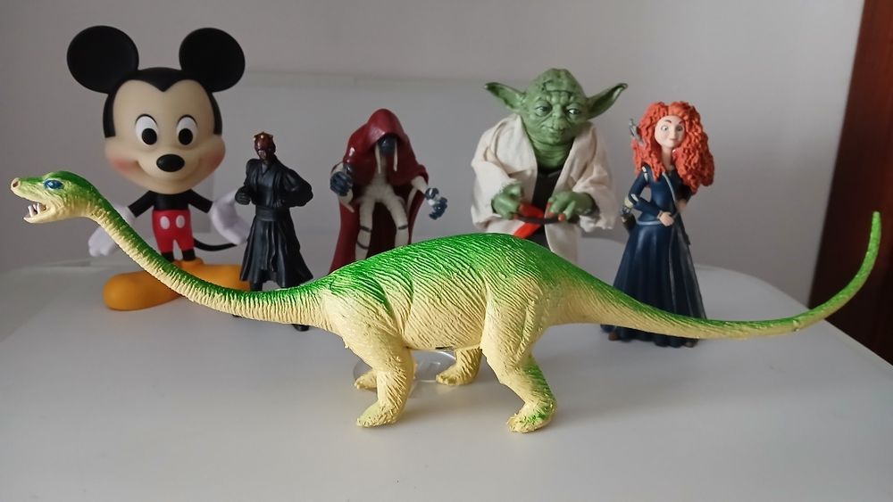 Bonecos Star Wars / Disney / DC / ...