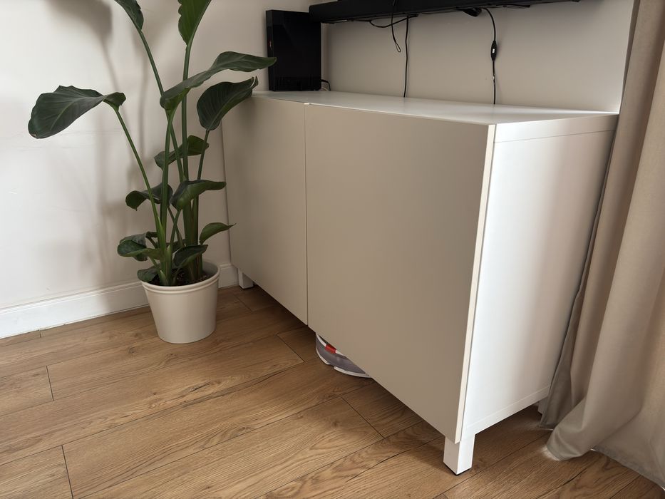 Komoda Besta IKEA