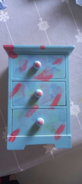 movel joelheiro com gavetas de madeira