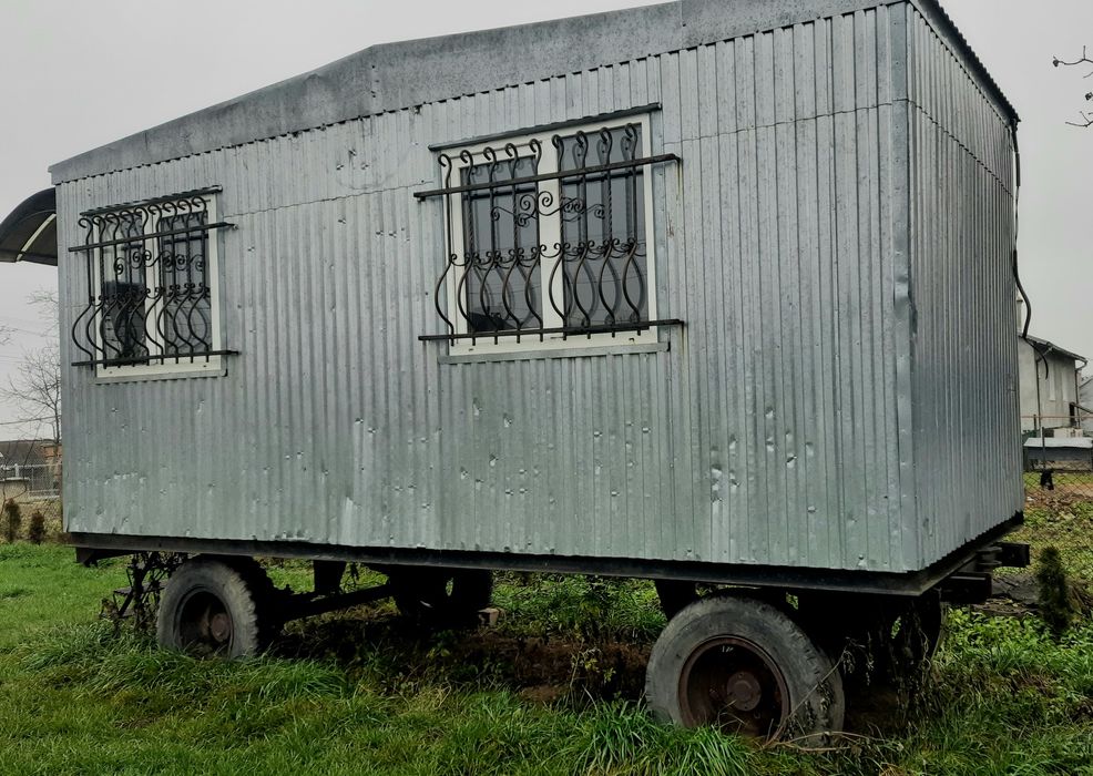 Вагончик будівельний на шассі