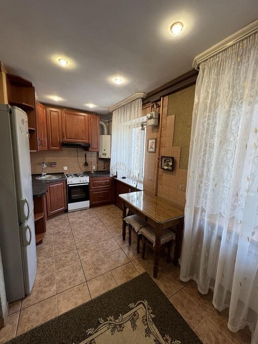 Оренда 3кімнатної квартири Пасічна