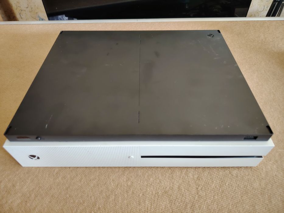 Xbox one S  1TB Pad fifa