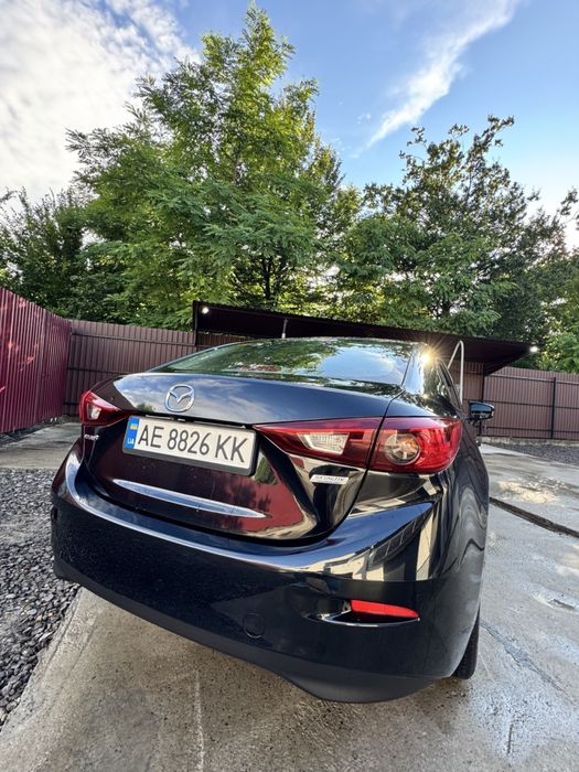 Mazda 3 2015.