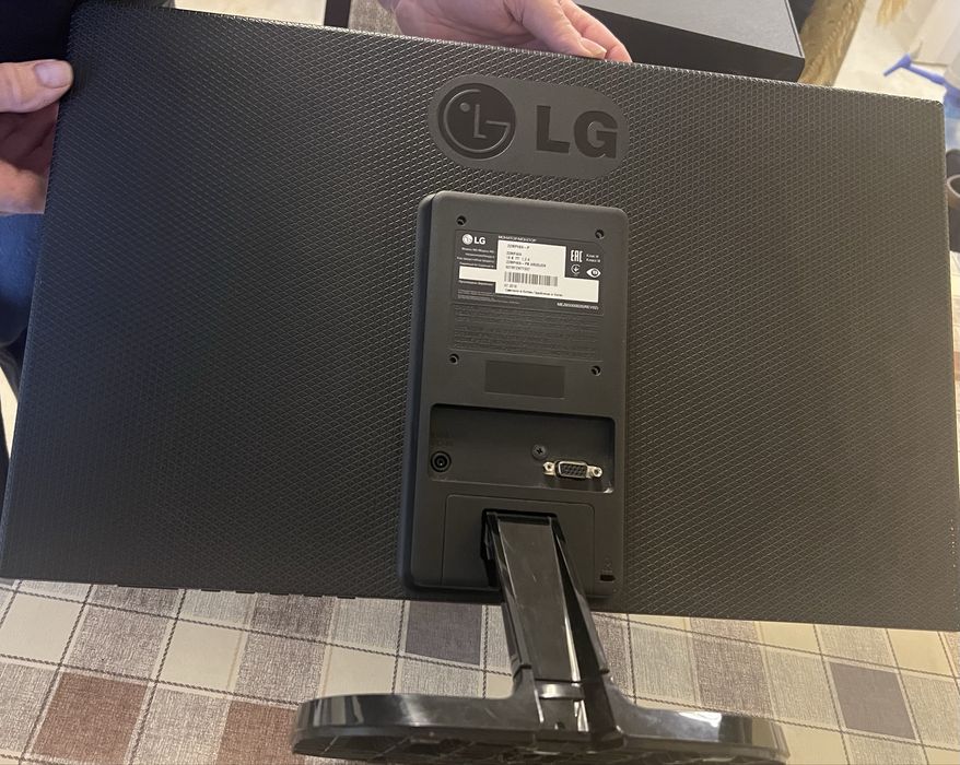 Монітор LG 22 MP 48 б/у