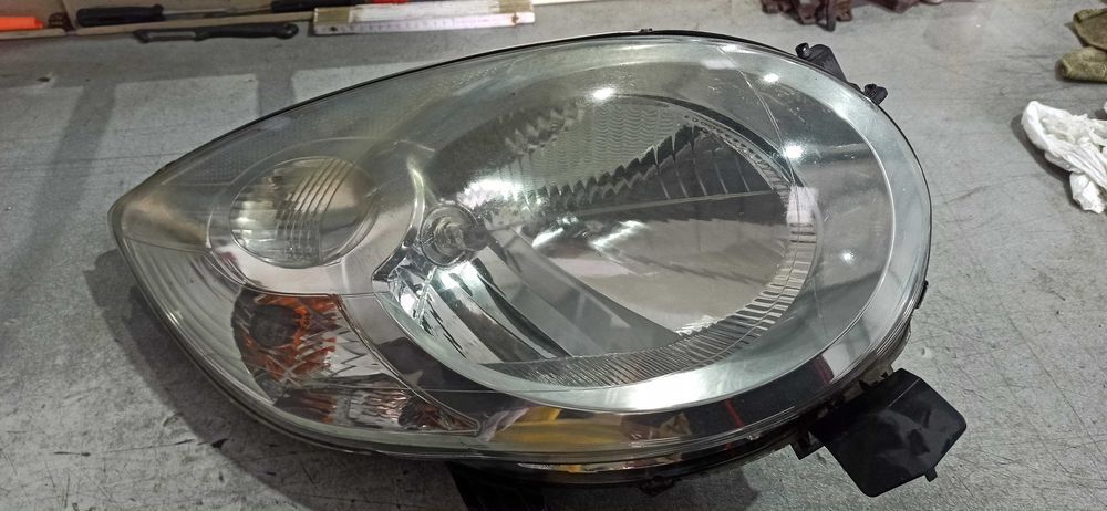 Farol Citroen C1