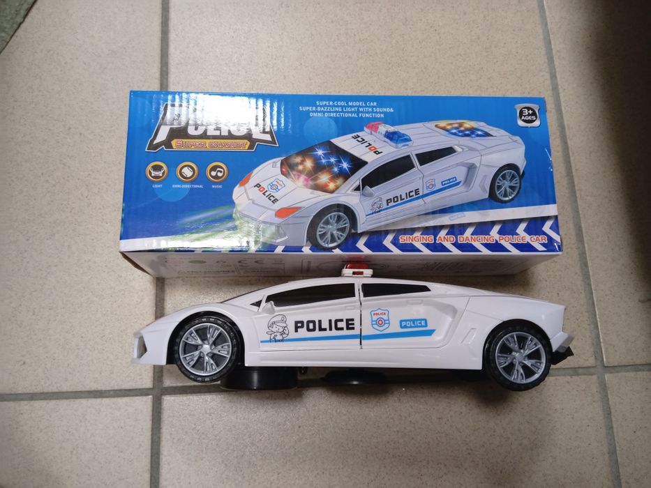 Auto policyjne Super Chariot – świecący radiowóz z dźwiękiem