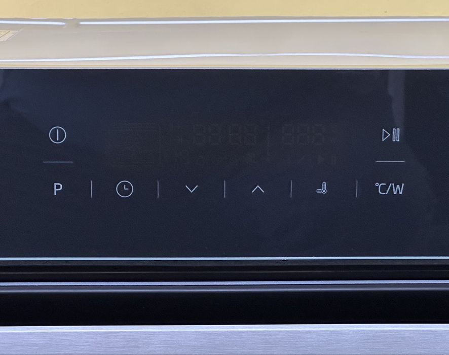 Духова шафа електрична вбудована Blomberg OKW9441 EU