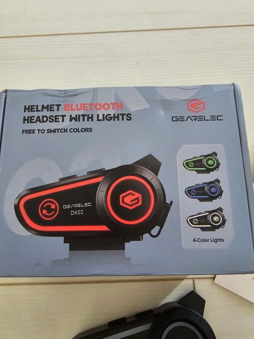 Zestaw słuchawkowy do kasku