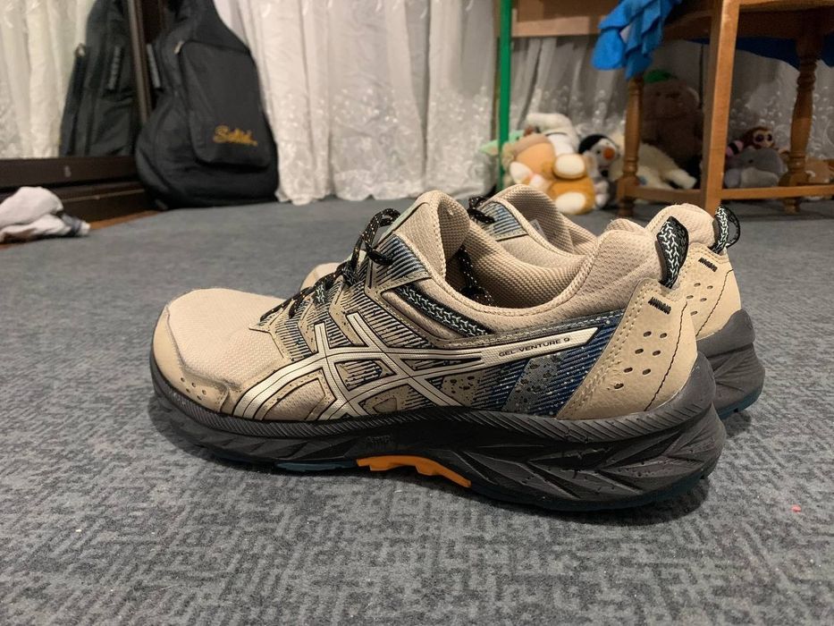 Кросівки ASICS original