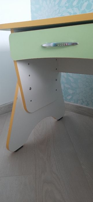 Стол со стульчиком для ребенка