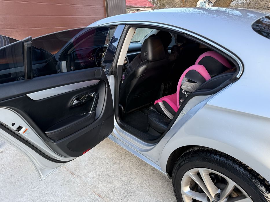 Продається  VOLKSWAGEN   PASAT  CC