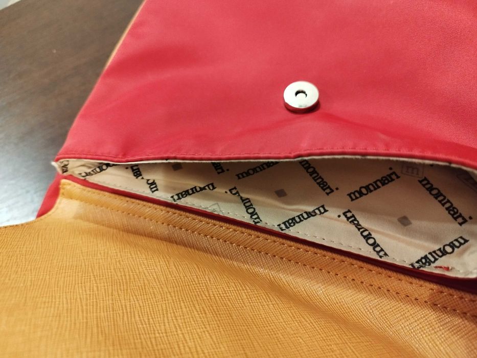 Jesienna listonoszka Monnari